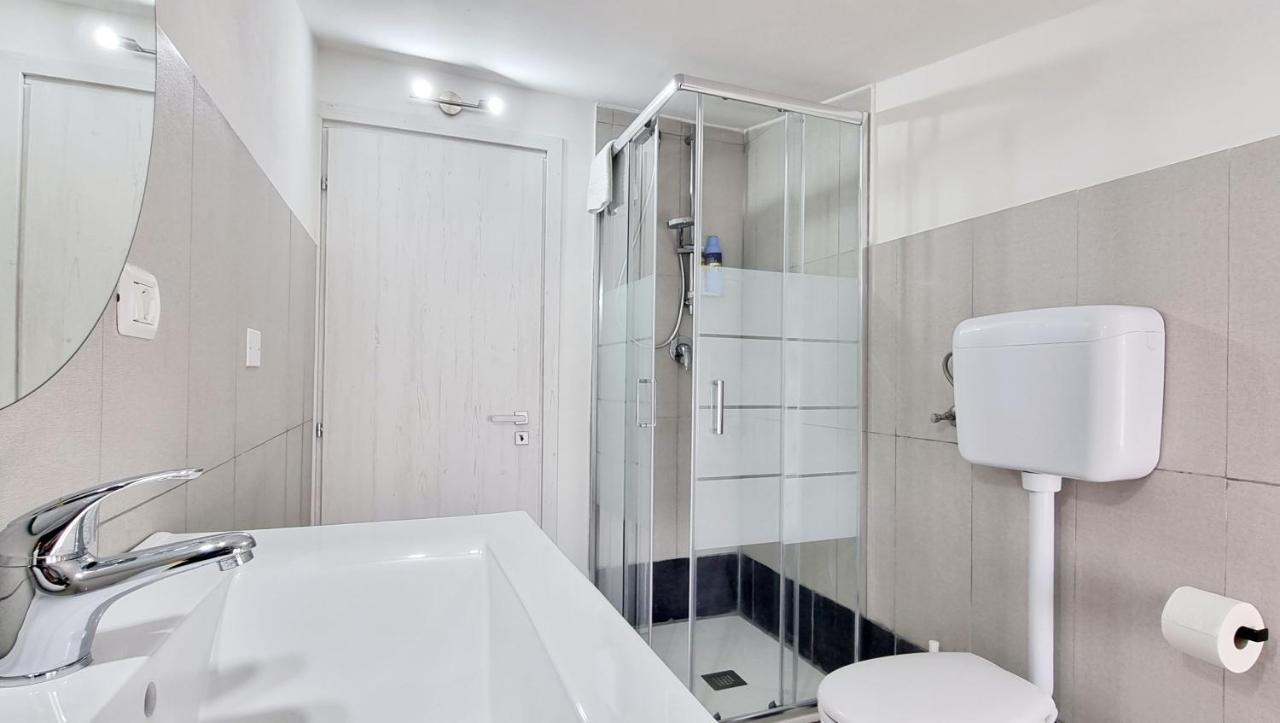 Guest Holiday Mandra 12 E 13 เรจโจเอมิเลีย ภายนอก รูปภาพ